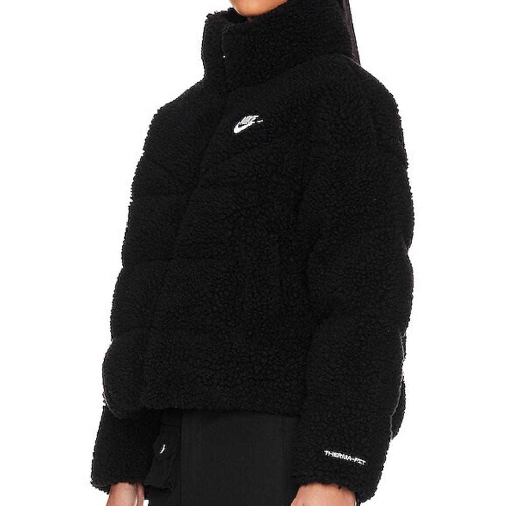 Nike Jacket - Picture 4 of 9